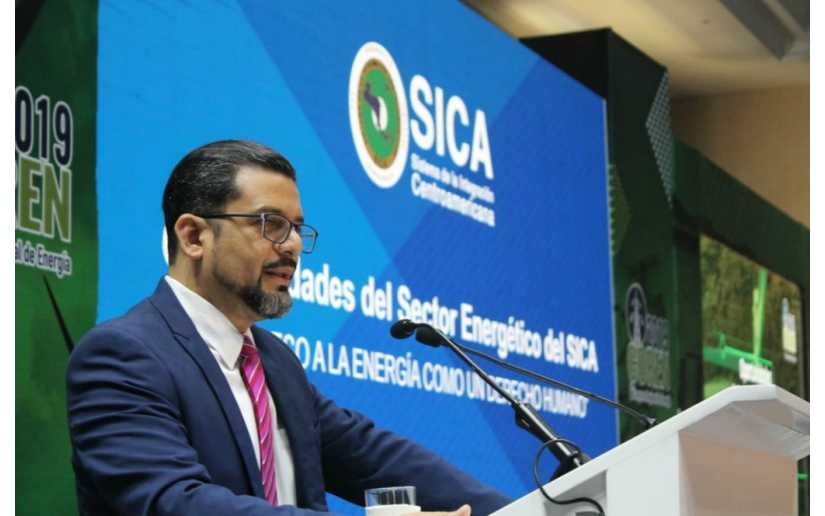 Werner Vargas como Secretario General del Sistema de Integración Centroamericana (SICA).
