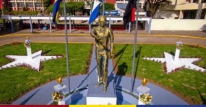 UNAN-León Inaugura Monumento en honor al Comandante Carlos Fonseca Amador