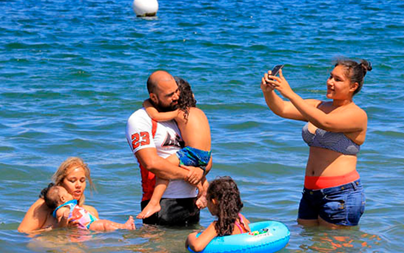 Familias disfrutan de atractivos turístico
