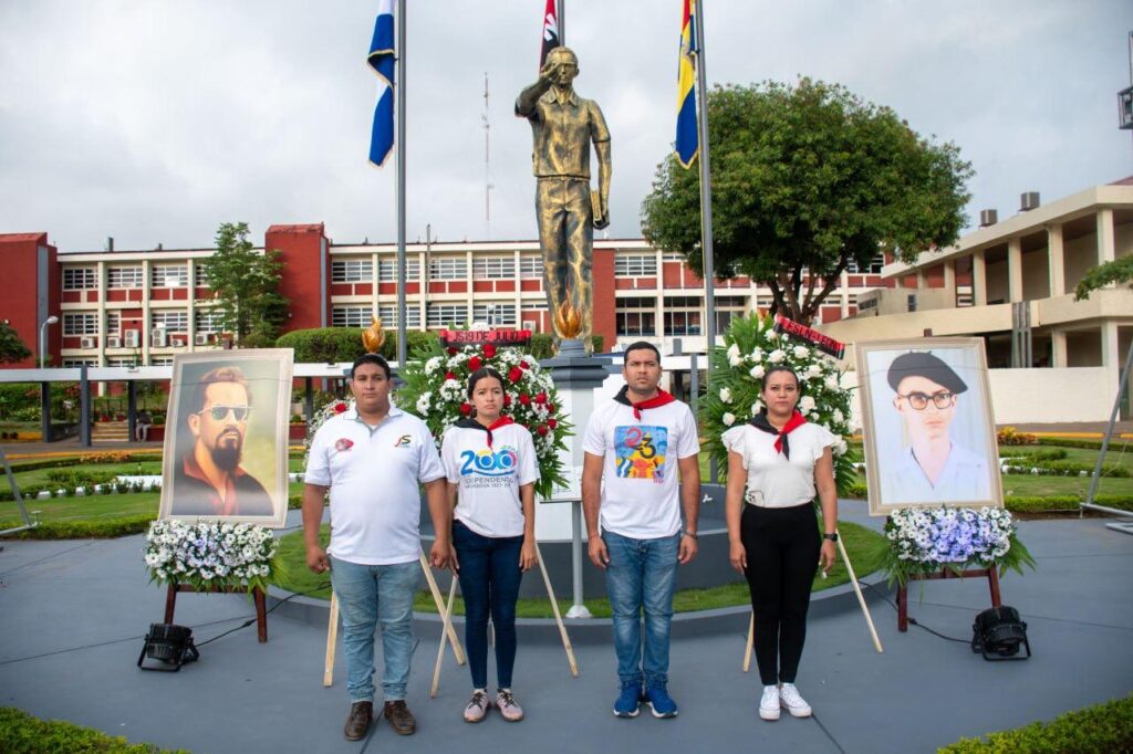 Conmemoracion a Carlos Fonseca Amador en la UNAN-León at 7.14.01 PM