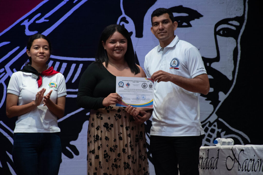 Entraga de certificado curso de salud