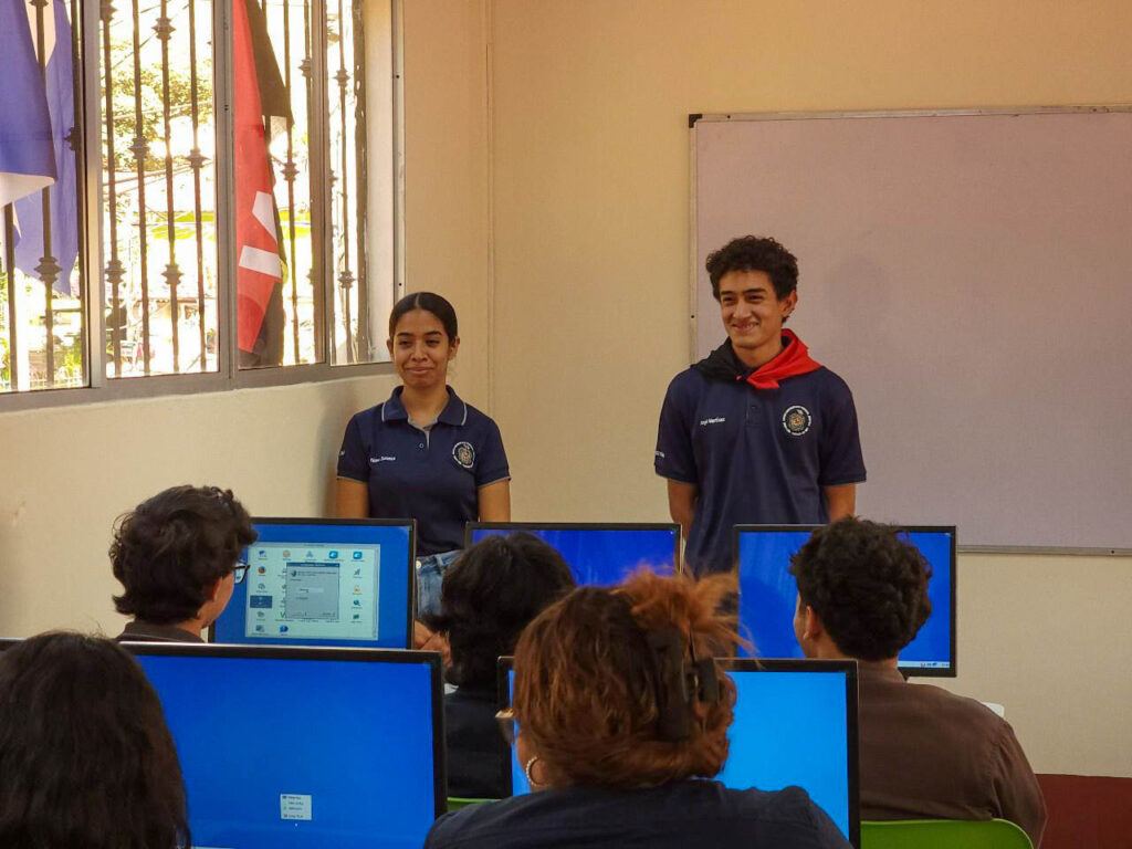 Reinauguracion Laboratorio TIC CUR Jinotega UNAN-León (1)
