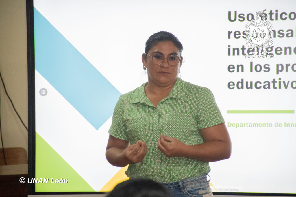 UNAN-León capacitación uso ético de la inteligencia emocional