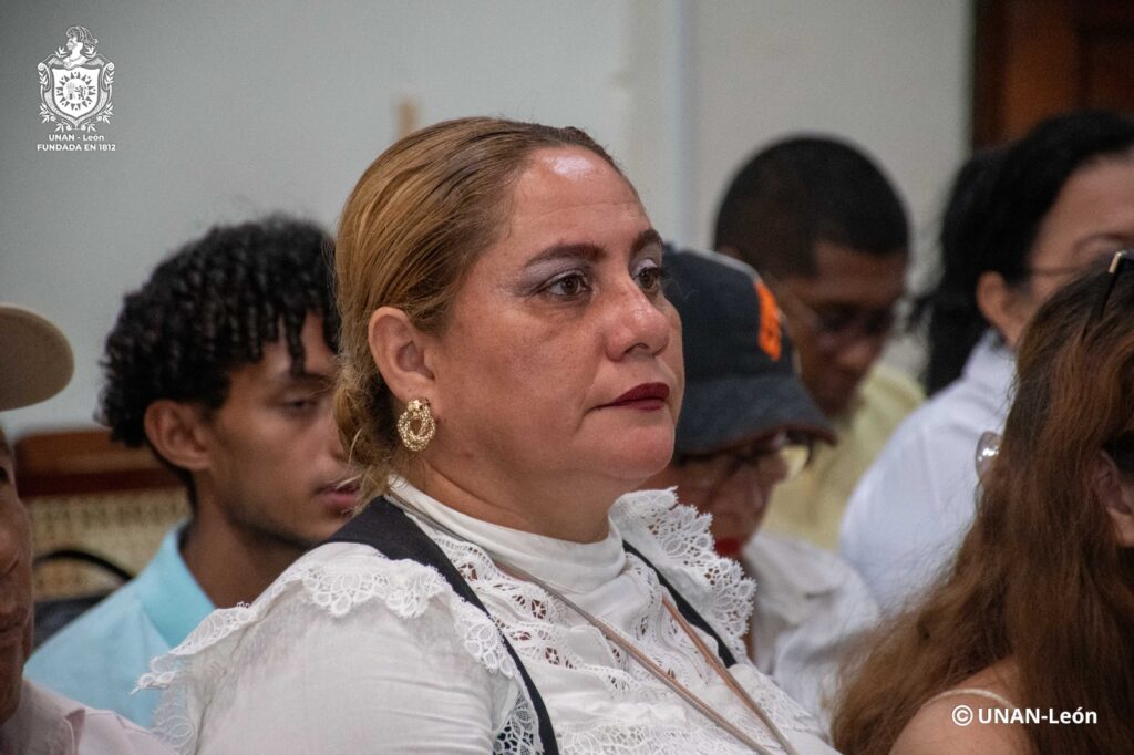 Dunia Lisbeth Rocha, Madre de Familia