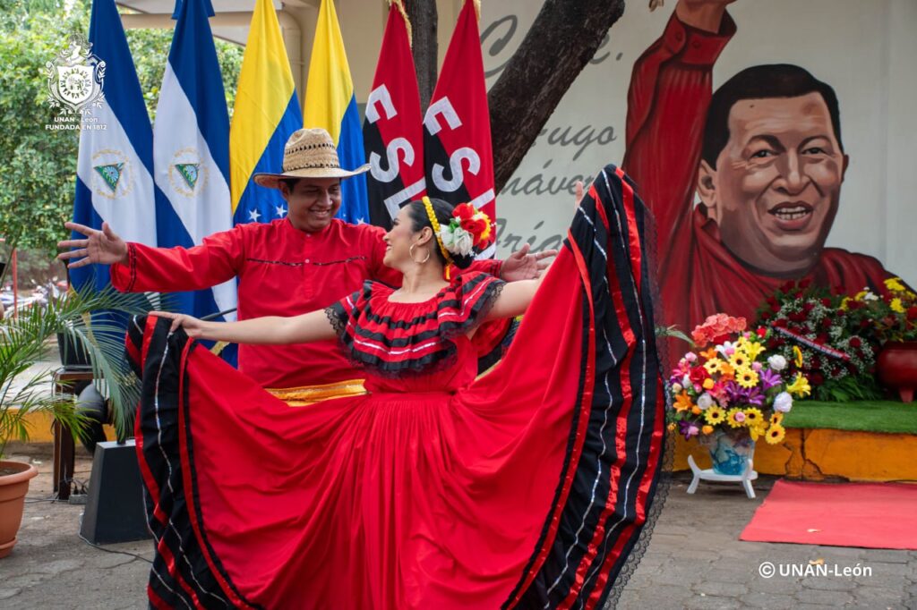Ofrenda Floral al Cmte. Hugo Chávez