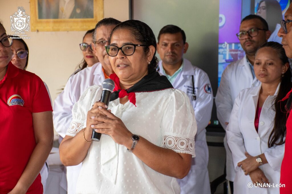 Cra. Ana Cecilia Chévez, Rectora de UNAN-León.