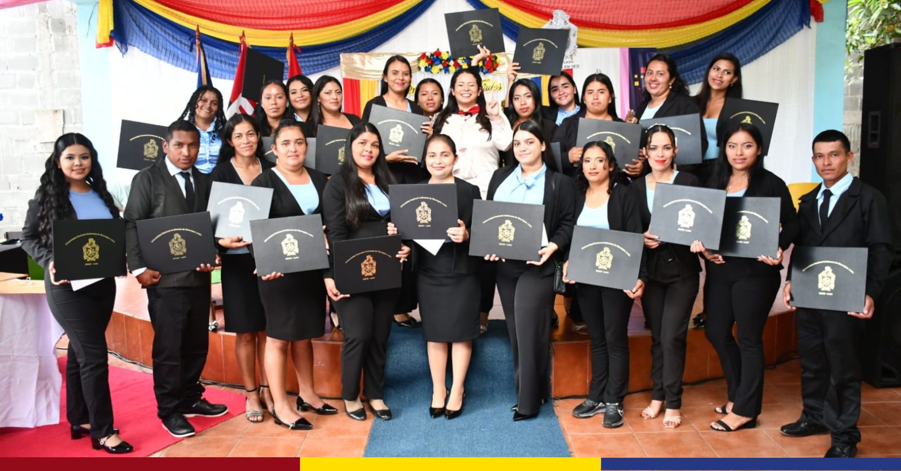 Con orgullo revolucionario, unan-león entrega títulos a protagonistas de unicam