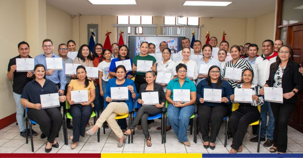 Protagonistas de la UNAN -León culminan curso de formación docente para elevar la calidad educativa
