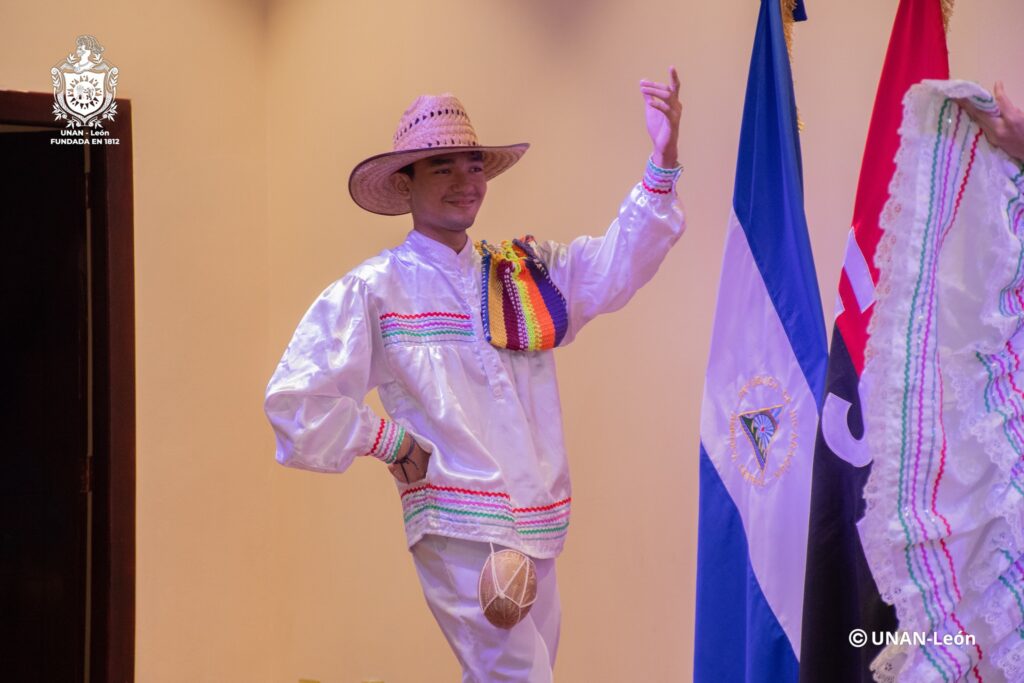 Gala Artística Cultural UNAN-León 18