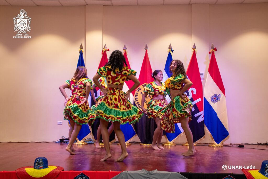 Gala Artística Cultural UNAN-León 20