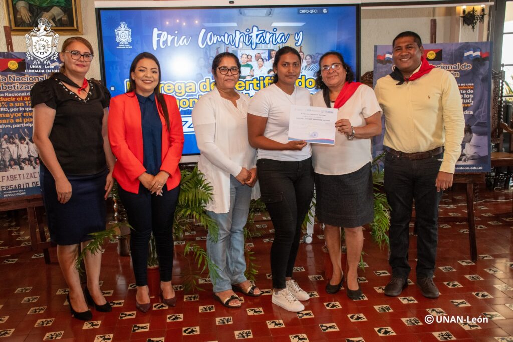 Reconocimientos y Feria Comunitaria UNAN-León 8