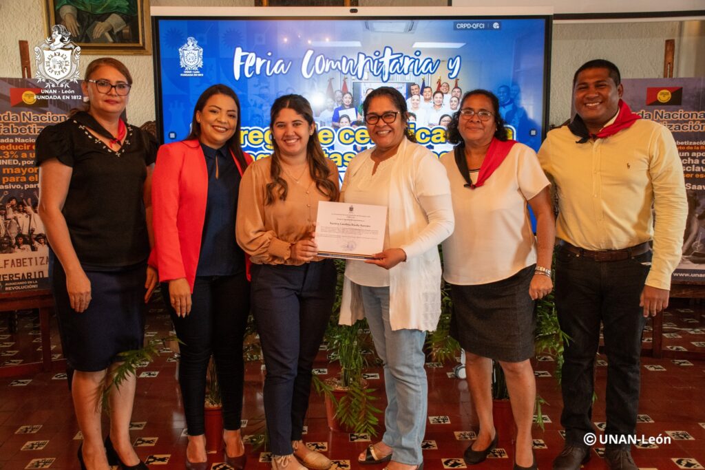Reconocimientos y Feria Comunitaria UNAN-León 9
