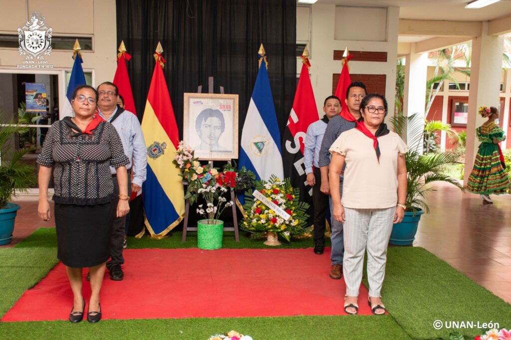 UNAN-León realiza acto Cultural en conmoración del 42 aniversario del tránsito a la inmortalidad del Cro. Denis Antonio Silva. (16)