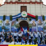 Entre banderas y tambores, UNAN-León participa en desfile patrio del 14 de septiembre