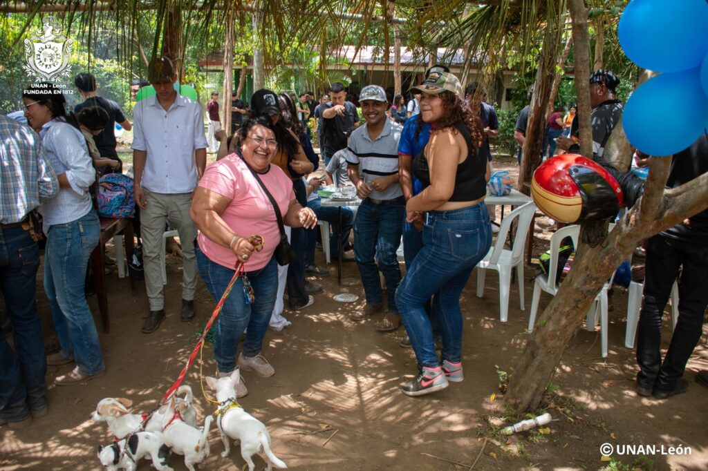 UNAN-León celebra III Simposio de Medicina Veterinaria en saludo al Día Nacional del Médico Veterinario (8)