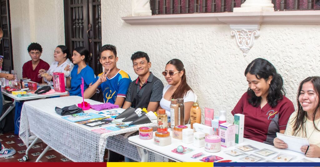 Creatividad y talento en la Feria de Emprendimiento e Innovación de la UNAN-León