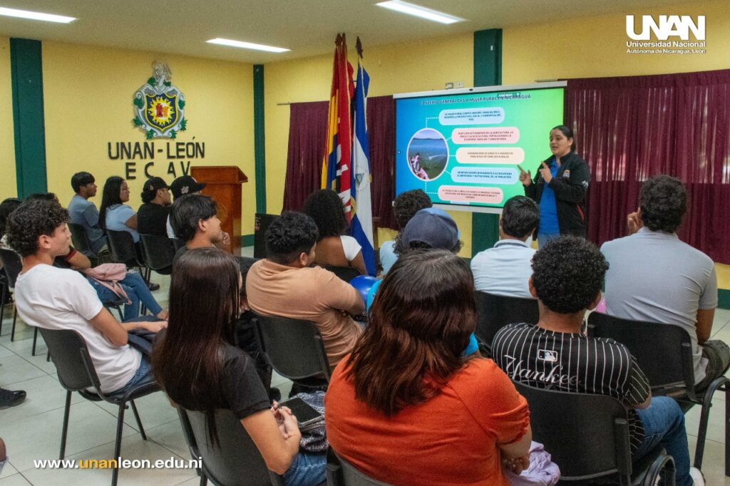Conferencia Mujer Rural UNAN-León 11