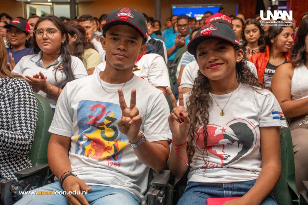 UNAN-León sede de la Presentación de la 8va Edición Revista Índice Nicaragua (2)
