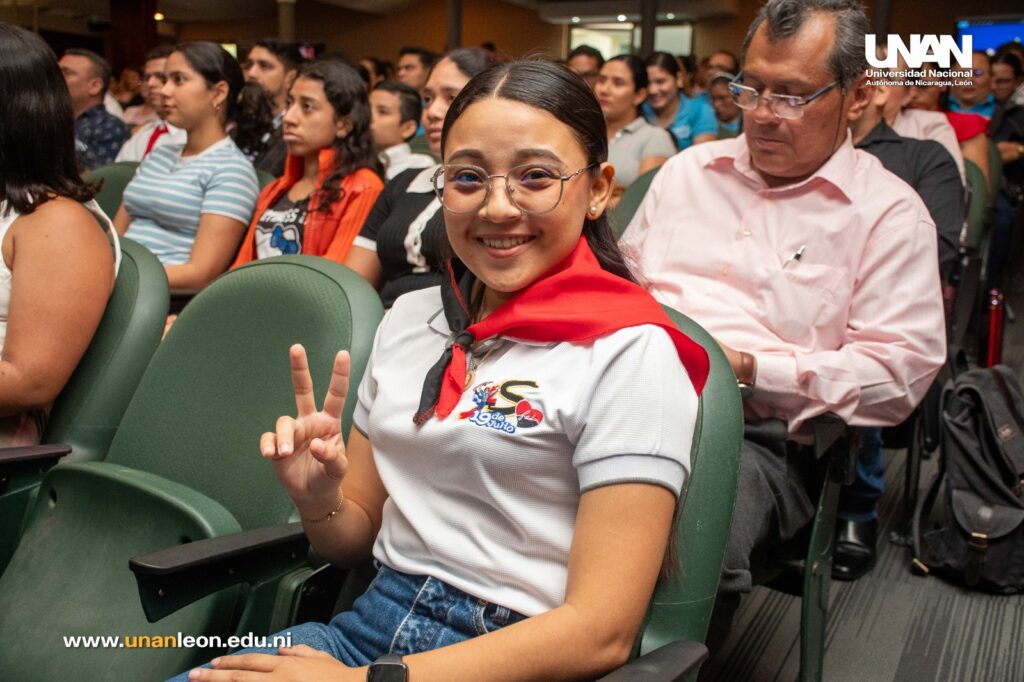 UNAN-León sede de la Presentación de la 8va Edición Revista Índice Nicaragua (3)