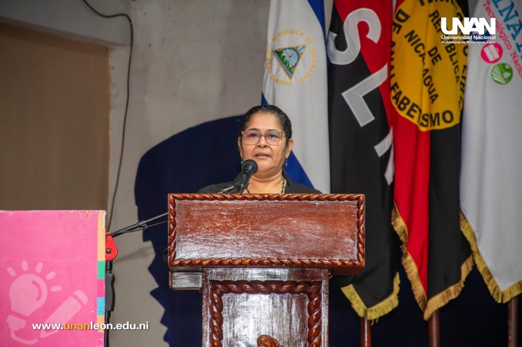Cra. Ana Cecilia Chévez, Rectora de UNAN-León.
