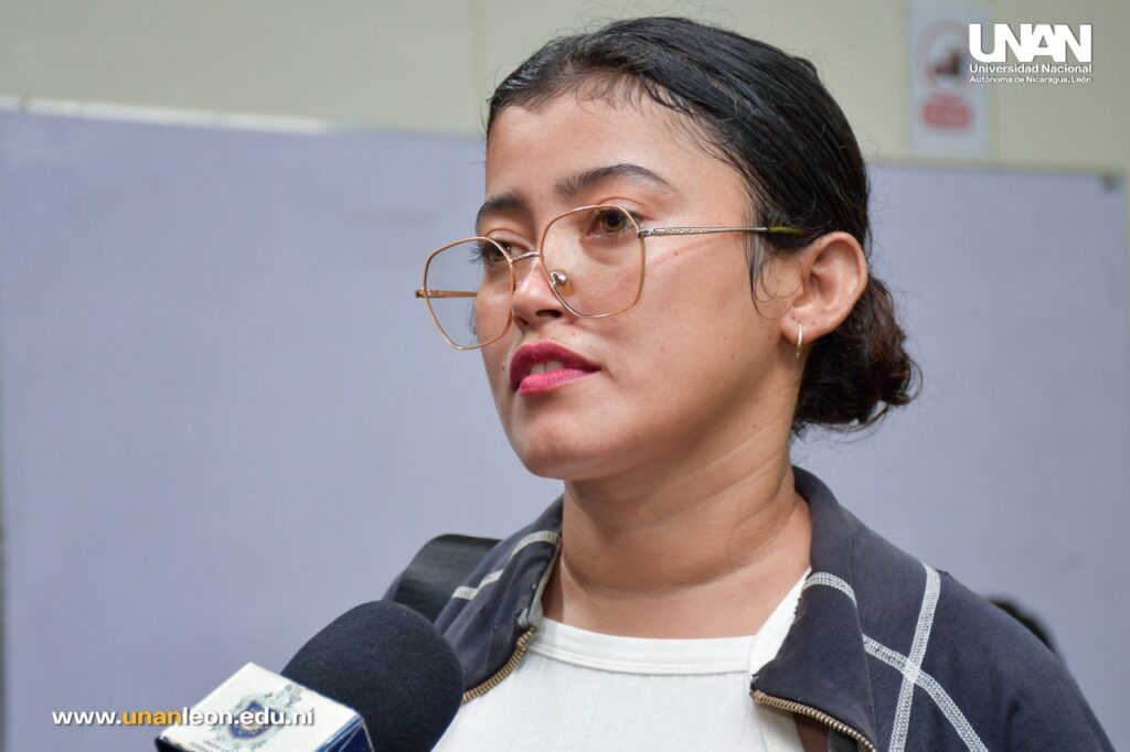 Entrega de Becas UNAN-León