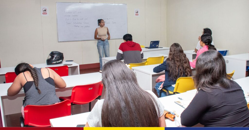 Inicia Aprendizaje Multilingüe para los Leoneses en la Academia de Idiomas Héroe Brian Wilson