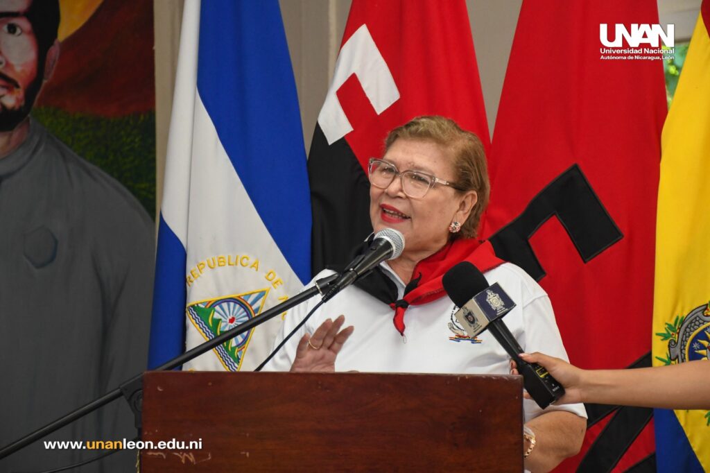 Cra. Mercedes Sánchez, secretaria de la Mujer SAAM