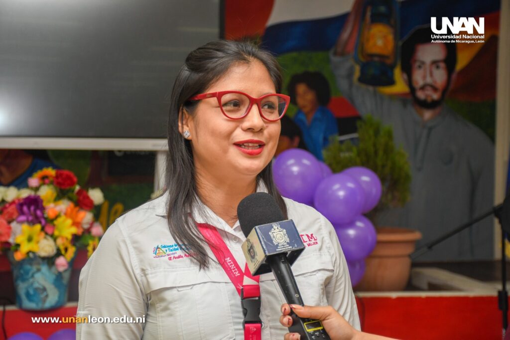 Cra. Judith Rugama, responsable del departamento de formación del Ministerio de la Mujer.
