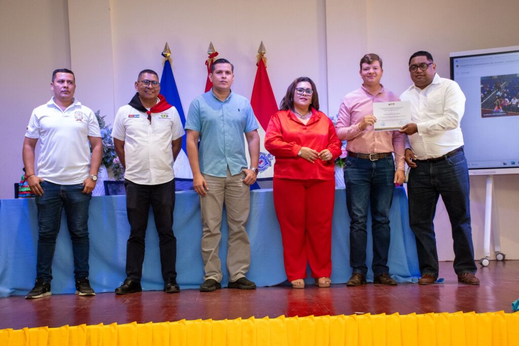 Cro. Carlos Aker, docente del Área de Conocimiento de Ciencias Agrarias y Veterinaria