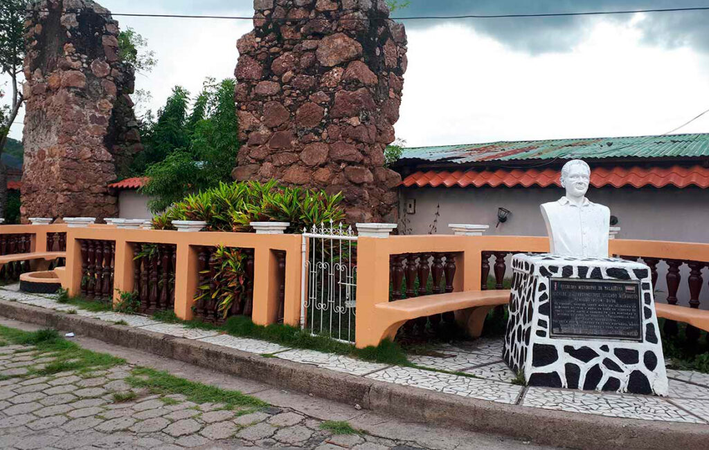 Monumento-Coronel-Santos-Lopez