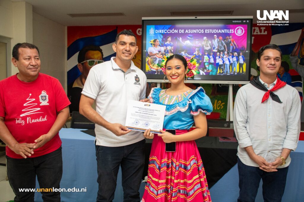 Angela Morán Soto, estudiante destacada