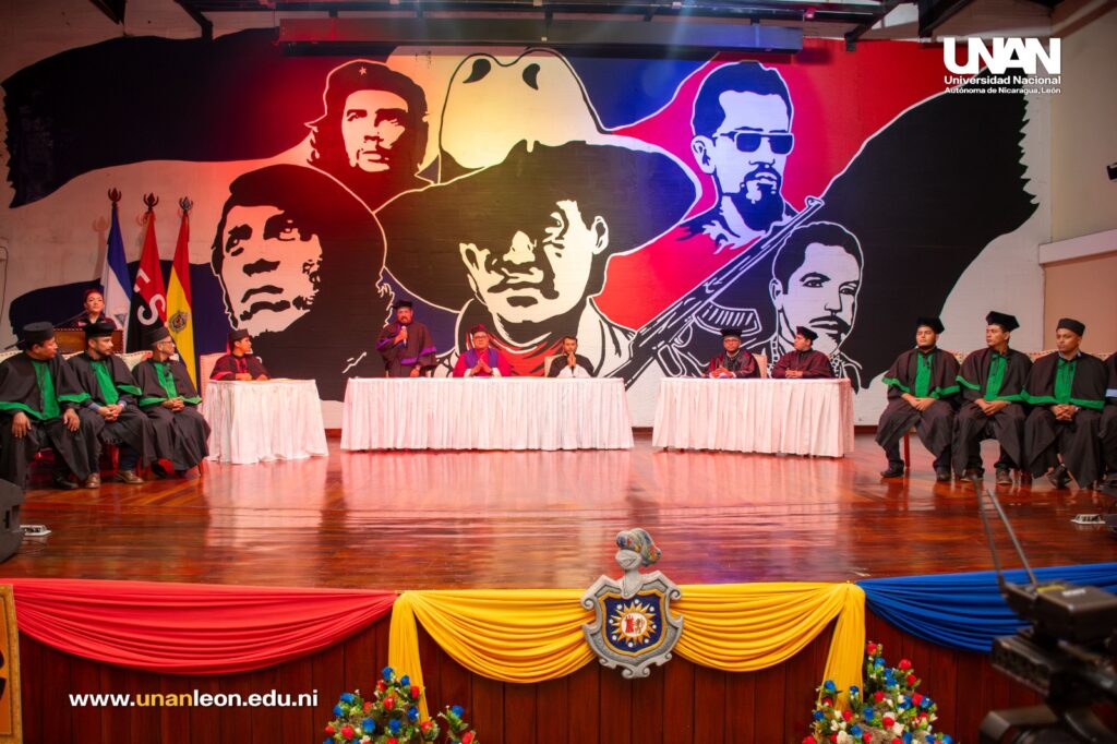 Como apertura de la actividad se realizó una obra teatral de la fundación de la universidad el 10 de enero de 1812, donde se recreó el histórico día de fundación de nuestra universidad (12)