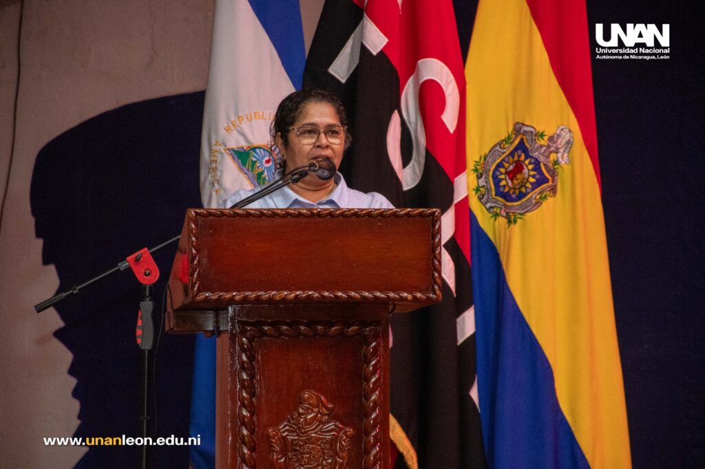 Cra. Ana Cecilia Chévez, Rectora de UNAN-León