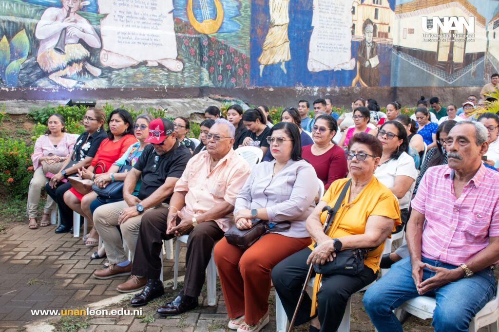 photo_5145439909911923649_w