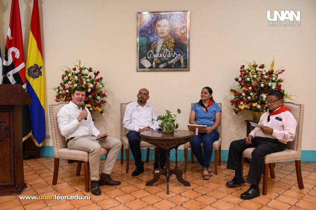 photo_5145439909911923656_w