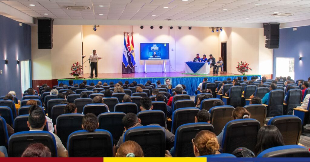 UNAN-León conmemora el legado de Rubén Darío con la conferencia “Modernismo como discurso de soberanía”