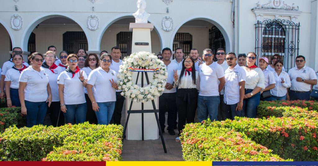 Entre libros y poesía, UNAN-León honra al poeta universal