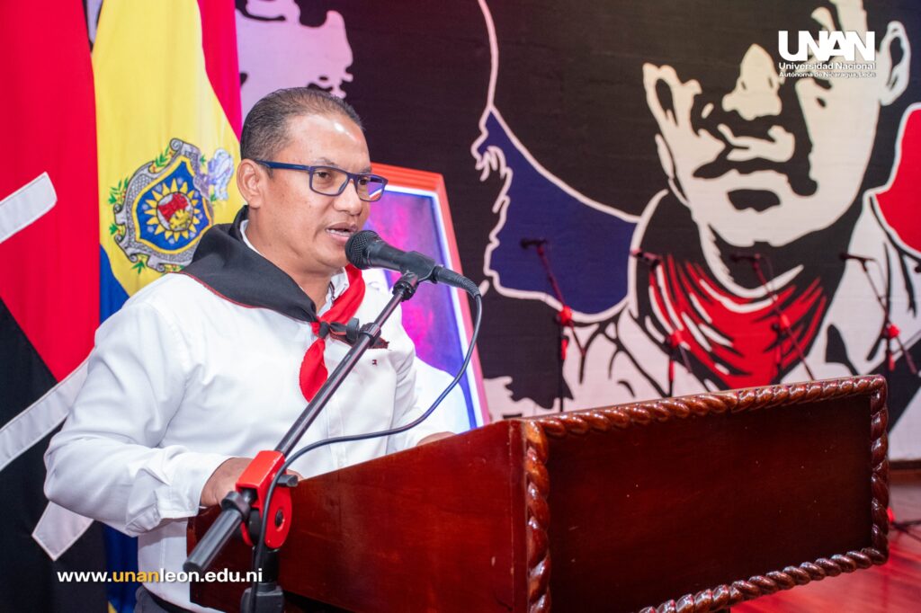 Acto Cultural Cristhiam Emilio Cadenas