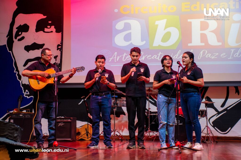Lanzamiento de Circuito Educativo “Abril,Creatividad,paz e Identidad (5)