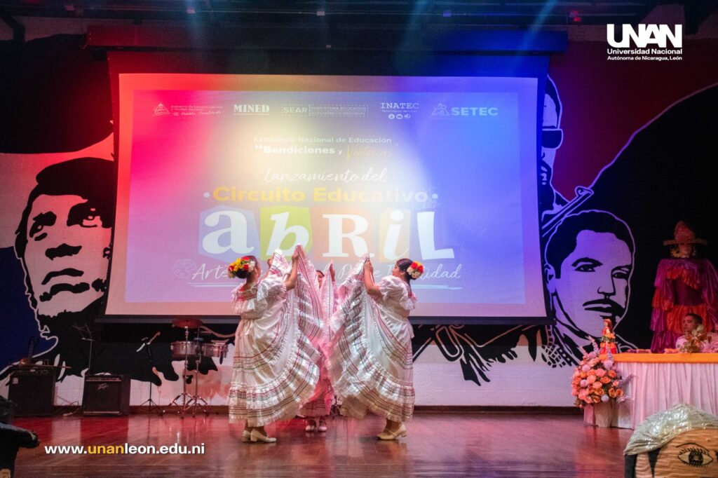 Lanzamiento de Circuito Educativo “Abril,Creatividad,paz e Identidad (6)