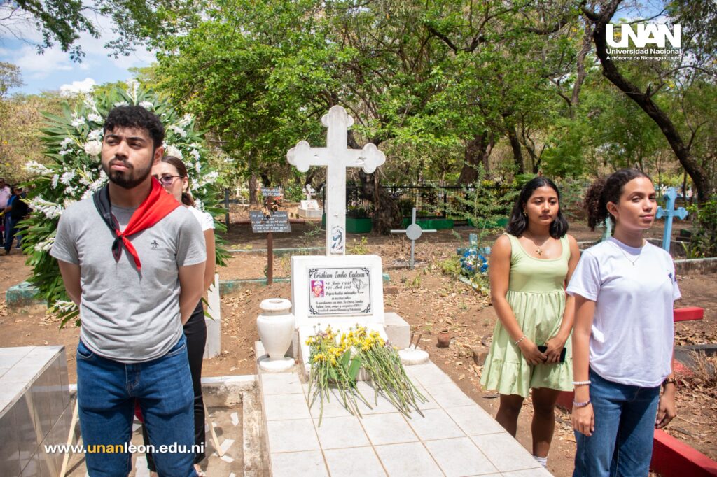Ofrenda Floral Cristhiam Emilio Cadenas (5)