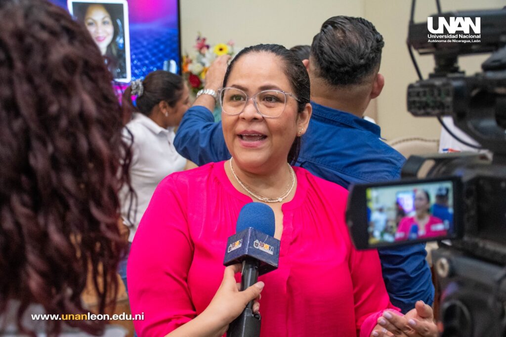 Cra. Marcela Rivera, Tallerista.