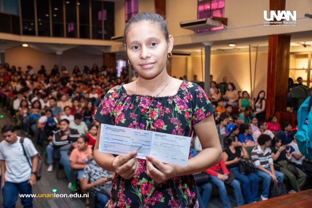 Becas Universitarias UNAN-León