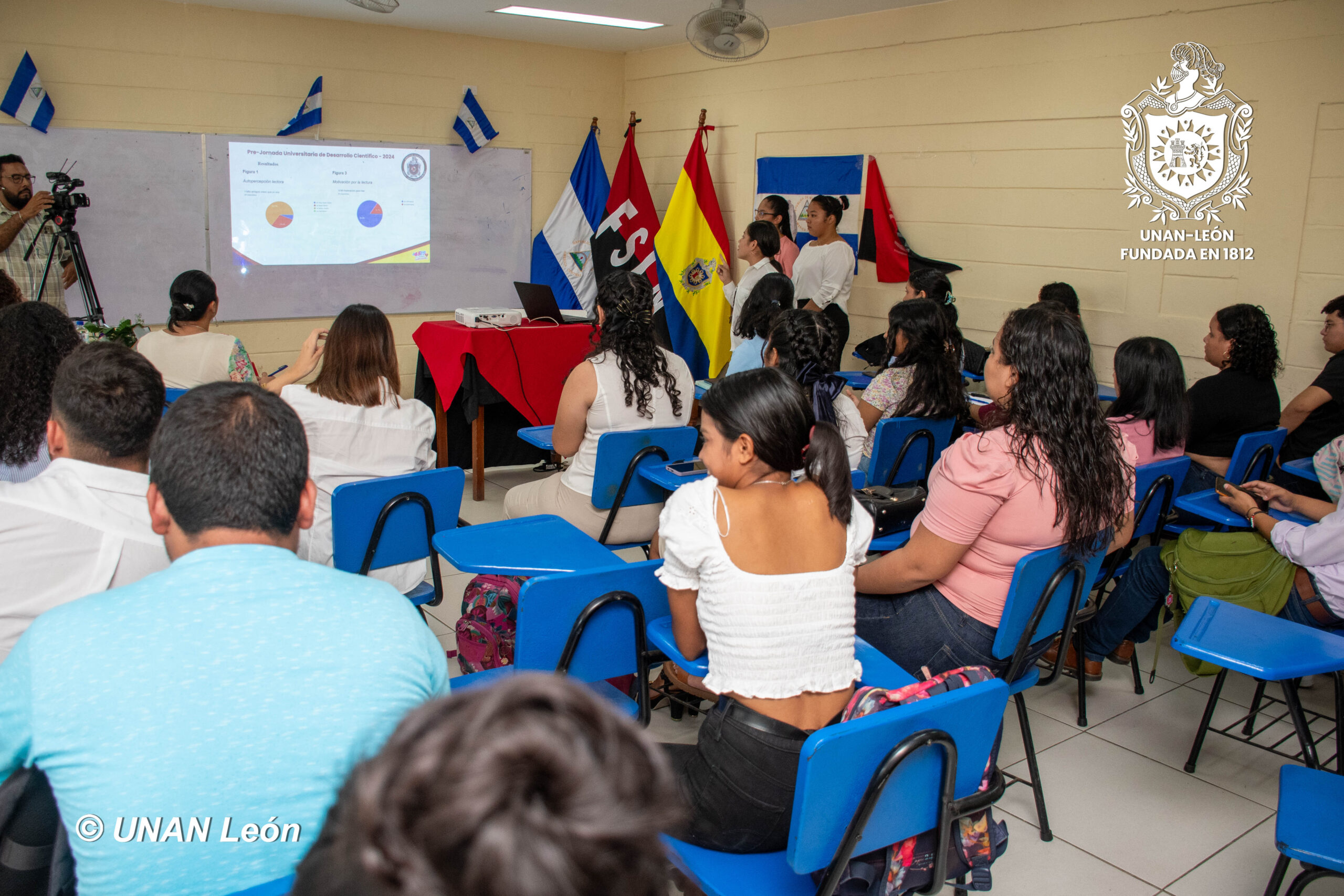 Estudiantes en la JUDC