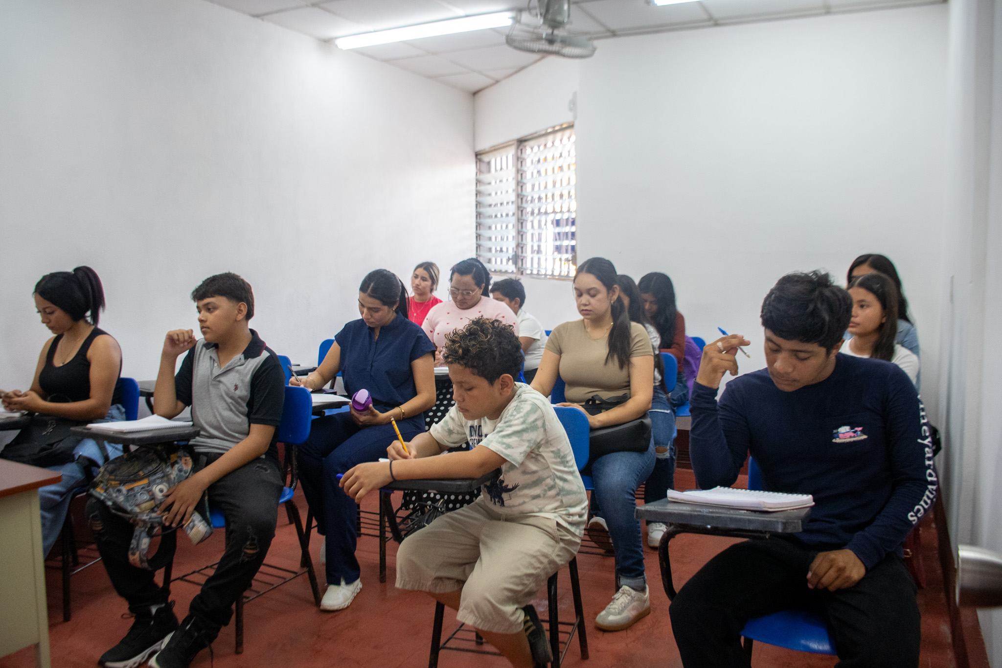Estudiantes en la Academia de Idiomas